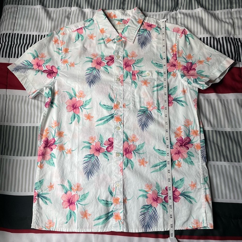 American Eagle Floral Button Up (medium)